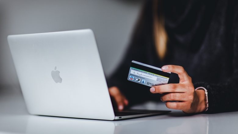 Top 3 online retail fraud methods and how to prevent them in 2022